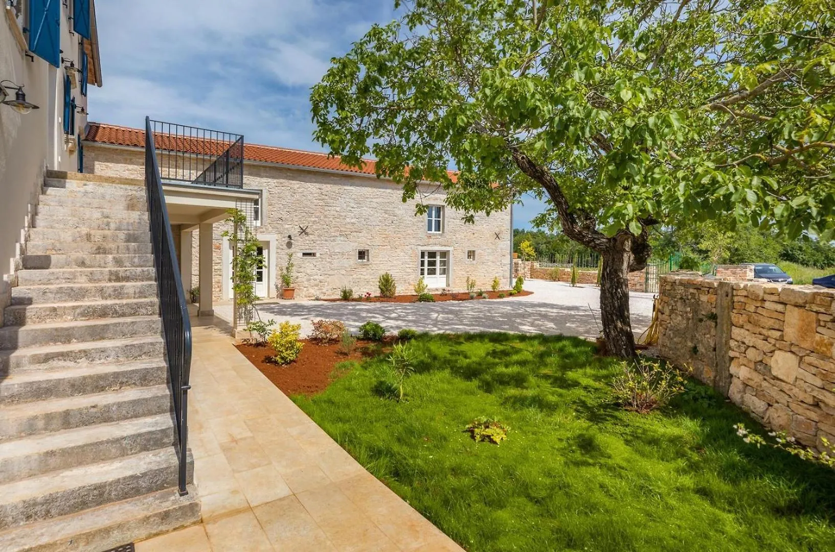 Radovani Villa Marion